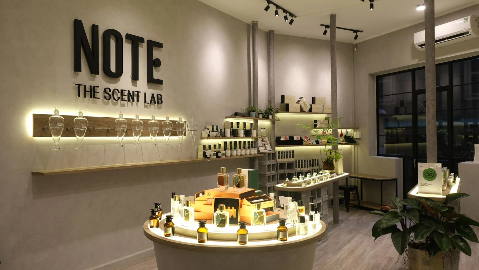 NOTE - The Scent Lab 42 Nguyen Hue, HCMC NOTE - The Scent Lab 42 Nguyen Hue, HCMC