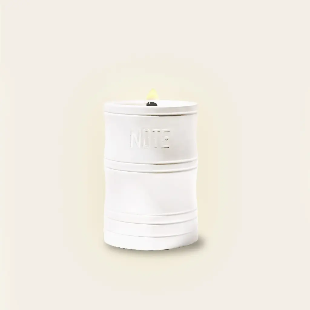 [N-FP-SCP-FLY-150G] NOTE - Scented Candle (Premium): Flying Petals (150g)