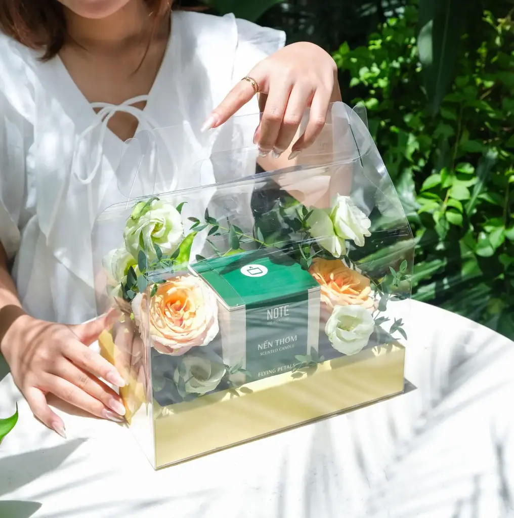 NOTE - Gift Set: Nến Premium & Hoa Tươi