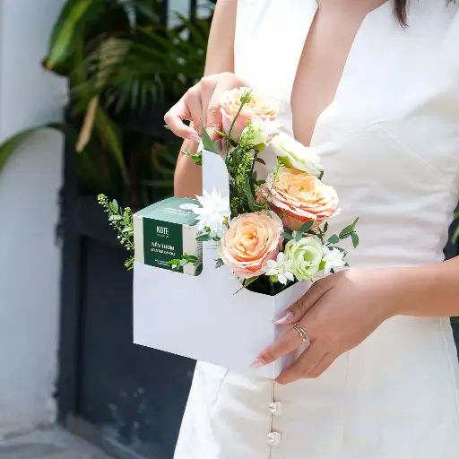 Set Nến & Hoa 2: NẾN STANDARD & HOA TƯƠI 